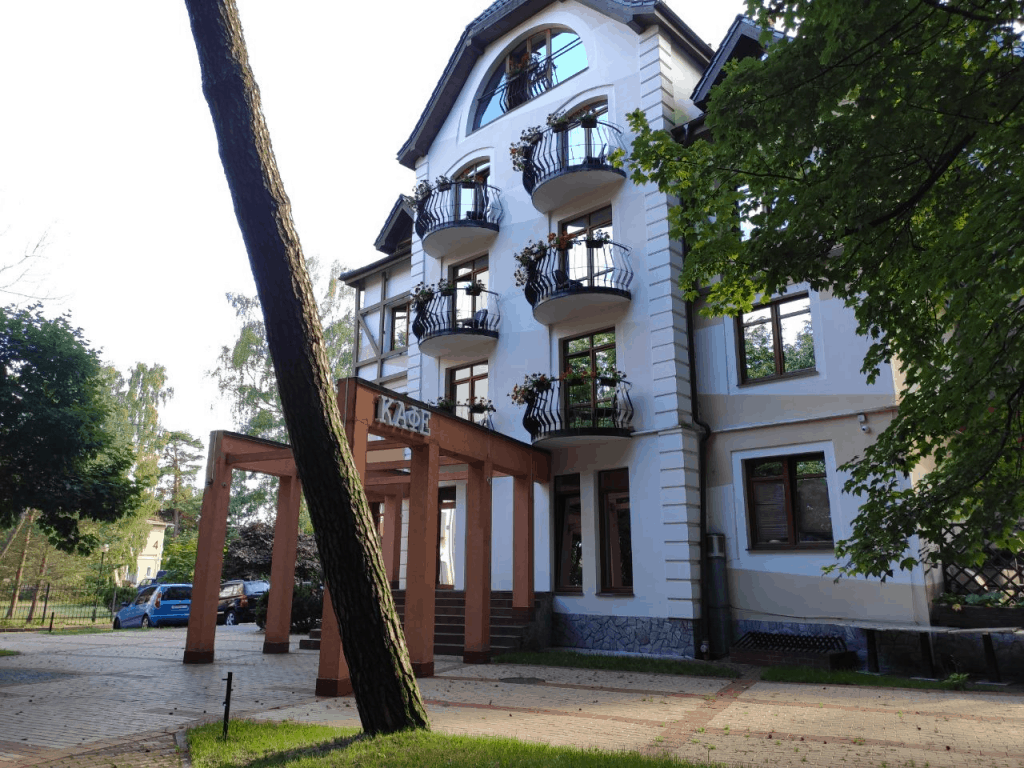 Отель Люмьер Светлогорск. Территория
