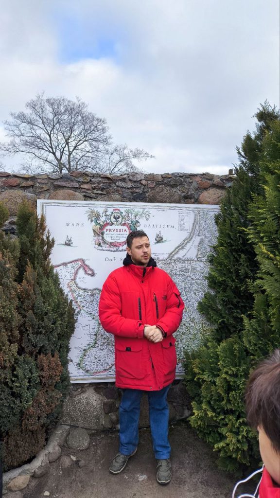 Экскурсовод в замке